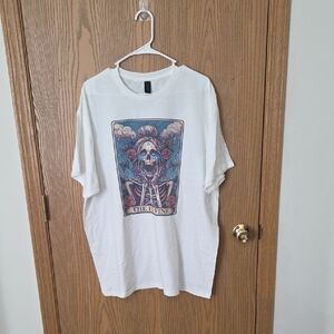 Gildan White Graphic Tee with Skeleton Design